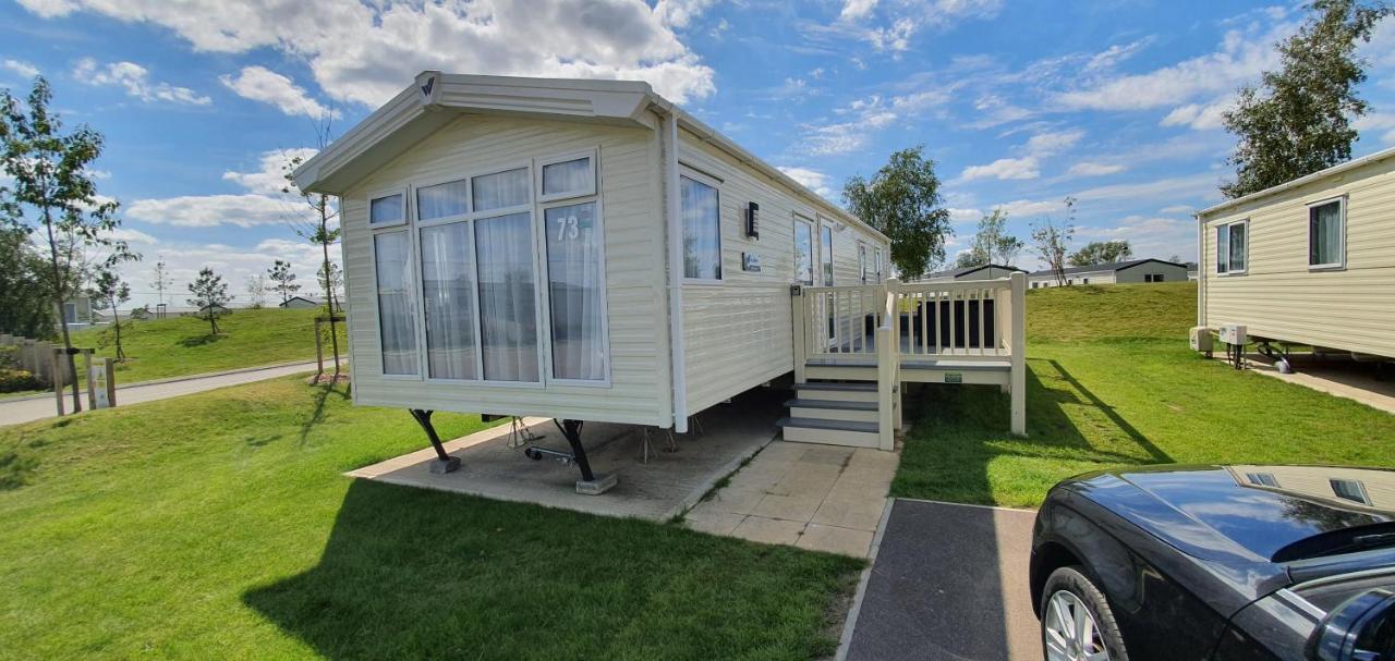 Rj Luxury Caravan Hire With Hot Tub Villa Tattershall Exterior photo