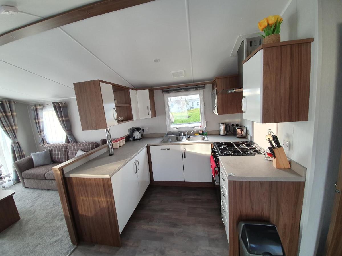 Rj Luxury Caravan Hire With Hot Tub Tattershall Exterior photo